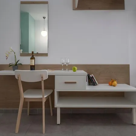 Cavo Blue Coastal Living 폴리크로노