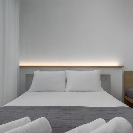 Cavo Blue Coastal Living Apartment *